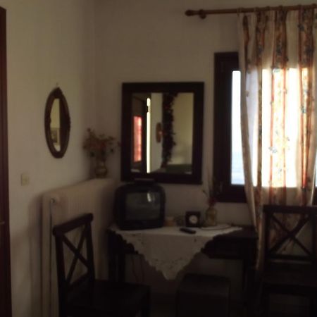 Gerakofolia Rooms To Let 코니차 외부 사진